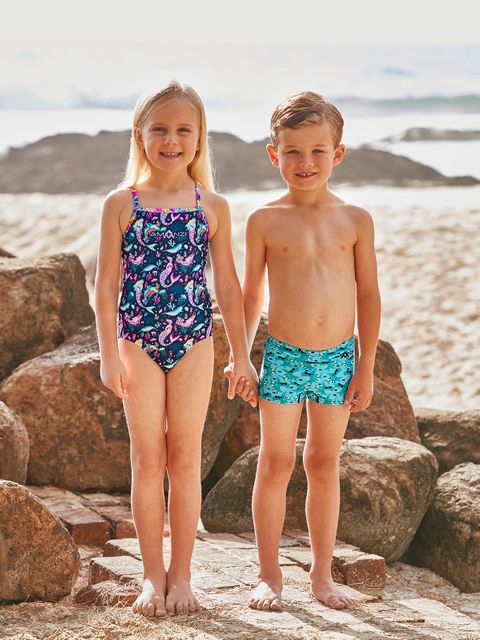 AMANZI Toddler Boys Looking Shark Trunks